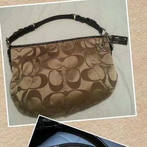 Signature Coach purse, medium size